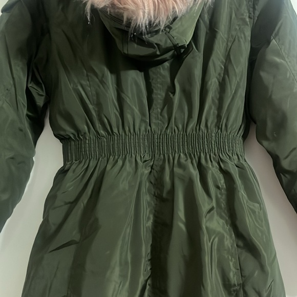 DKNY Girls Long Puffer Coat size L 14/16 color green with pink Faux-Fur Hood - Picture 7 of 13